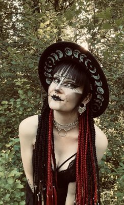 🌿🖤✨