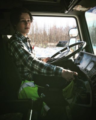 Ja näin sitä mennään scanialla 😎 #trucks #truckdriver #opiskelijaelämää #scania #likelike #freerunner #freeskier #drummerboy #drummer #osaokempele #lovely #lovelyday #followme