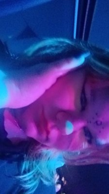  Oikeesti siis esiinnyin kaks kertaa (piti esiintyy vaan kerran)