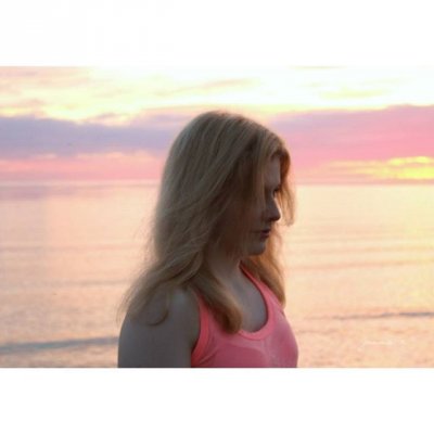 Looking forward 🌅
📷: @jonnanenn 
#summer #finland #sunset #finnishgirl #fitnessgirl #sea #beach #photoshoot