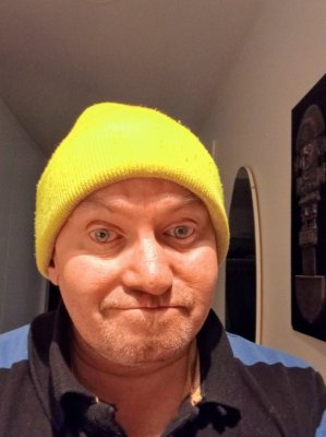 tulee pimeet  ajat ole näkyvä as fuck .. ettein sun päälle ajeta .. (polkupyöräilijät  jne muut)  