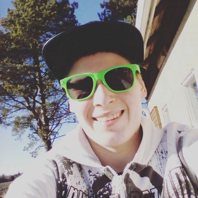 Kesä tulee! #sun #summer #selfie #finnishboy #tb #suomi #boy #scandinavianboy #europeanboy #sunday #kesä #fitness #fitnesslife #puma #adidas #belfie