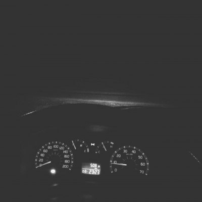 Some driving time =DD
#myself #notmycar #momcar #fiat #panda #508km #23:23 #relax #yesfilter #night