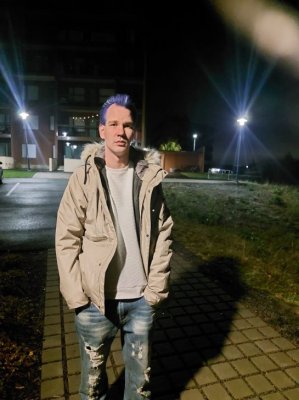  haa vähä  *omostelua