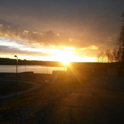 Some picture :P 
#sun #pic #picture #clouds #water #woods #sunset #lake #nofilter