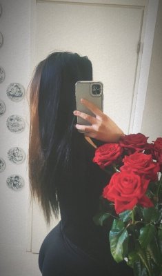 oon nii ilonen sain ruusuii 🥹