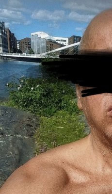 Tässä olen