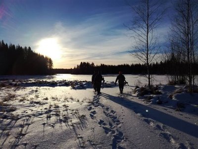 Metsällä hyvässä kelissa ja parhaassa seurassa. #hunting #metsästys #järvi #nature #metsäjänis