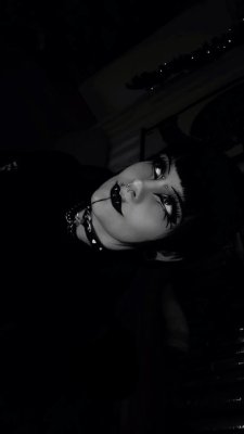 Löysin hieman vanhemman kuvan (osa vasta otetuista lävistyksistä puuttuu kuvasta)🦇